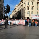 Τα ΜΑΤ, κατ’ εντολή της κυβέρνησης, χτύπησαν τους εκπαιδευτικούς: έπιασαν τόπο τα 600€!
