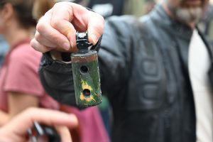 ΠΑΡΕΜΒΑΣΕΙΣ ΠΕ : Μια οφειλόμενη απάντηση στο Δελτίο Τύπου της ΕΛΑΣ σε σχέση με την αστυνομική επίθεση στη συγκέντρωση στην ΔΙΠΕ Α΄Αθήνας 24 %CE%94%CE%B1%CE%BA%CF%81%CF%85%CE%B3%CE%BF%CE%BD%CE%B1 E-wall